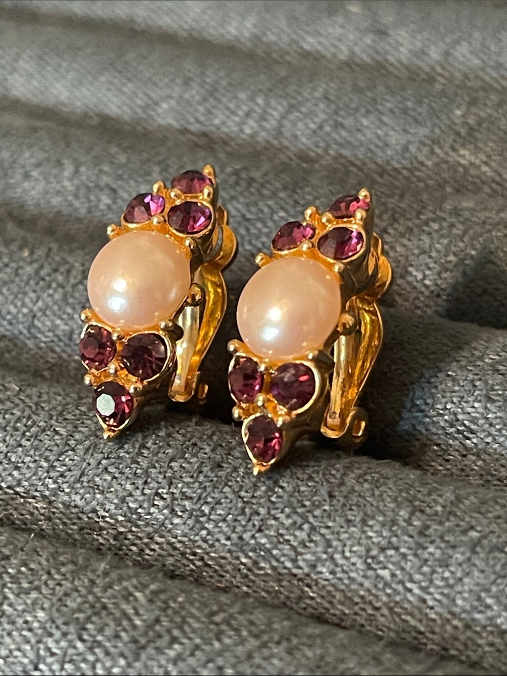 Vintage Givenchy Faux Pearl & Purple Rhinestone Clip On Earrings - Picture 3 of 10